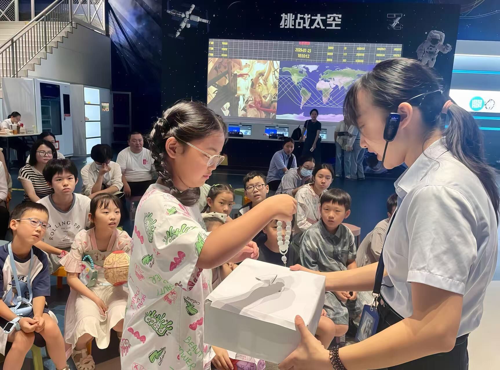 8月 玩转课堂-展览管理部.jpg