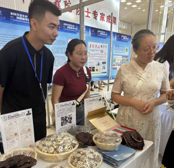 1757640218559012269.jpg 5173906410.jpg