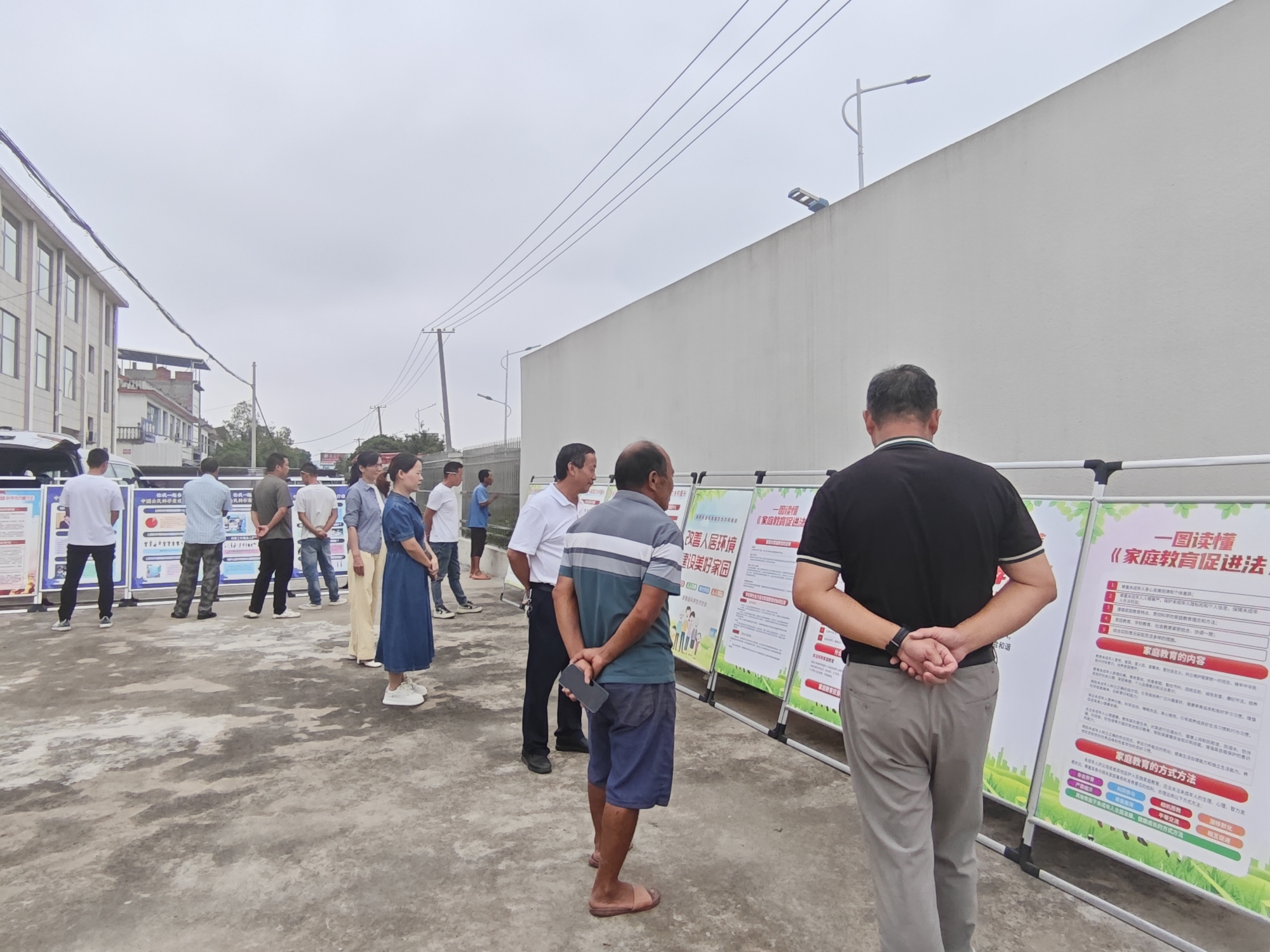 1758787818592051602.jpg 科普展()_副本.jpg