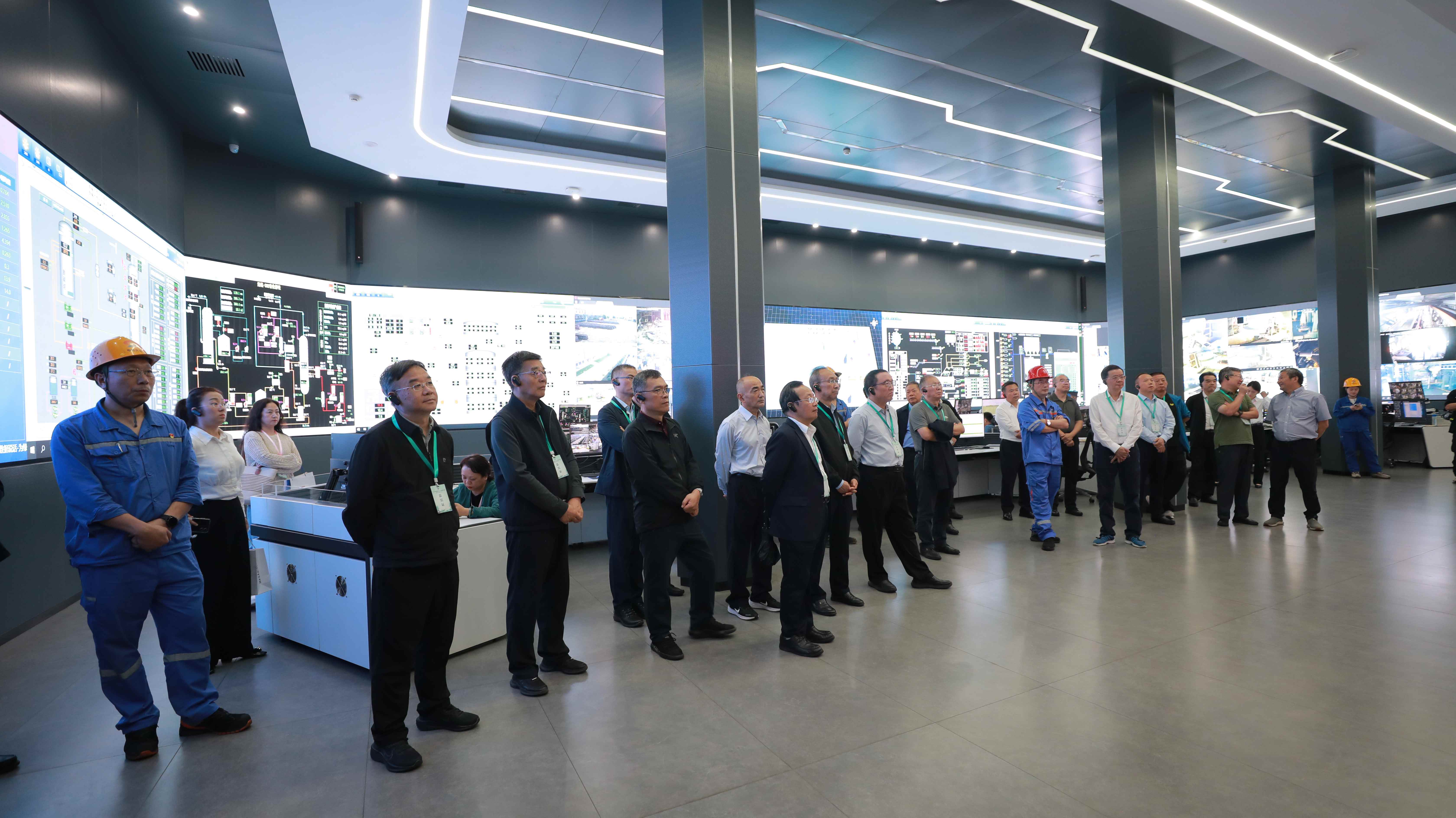 1759116446185053741.jpg 参观大冶有色01_副本.jpg