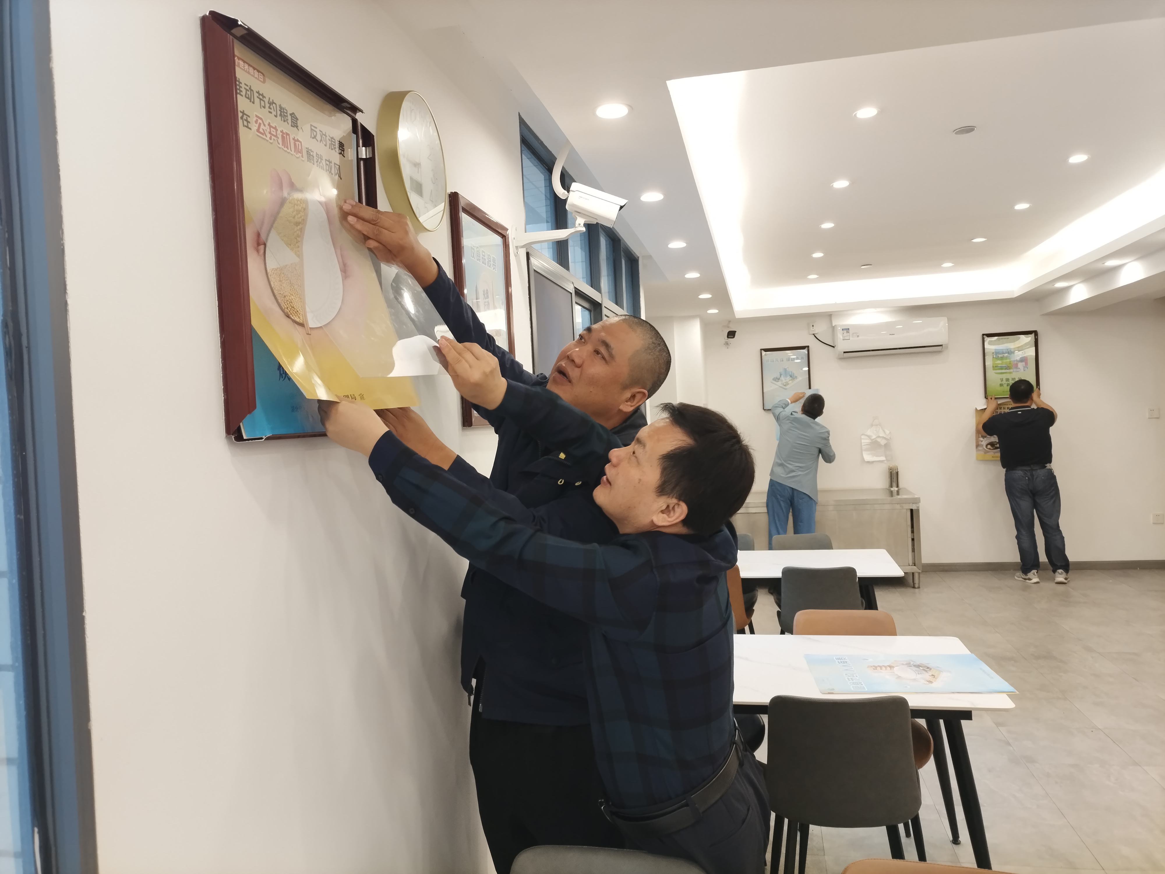 1760667641902017976.png 1760584742869.png