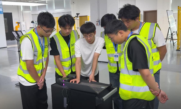 1761300434996097722.png 3.png