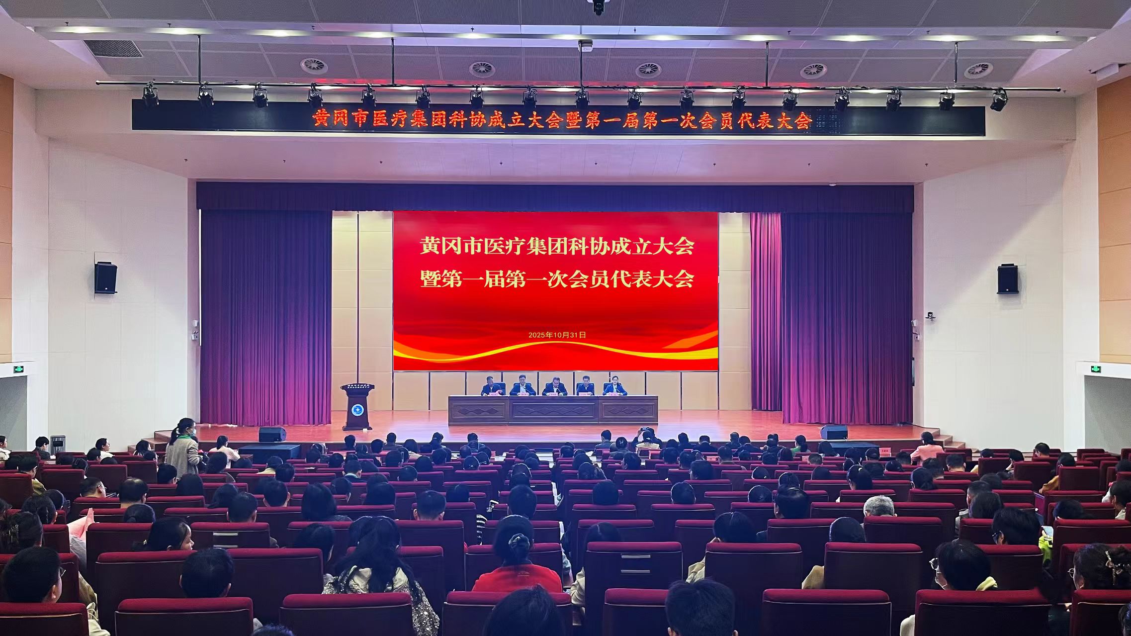 1761912126832003232.jpg 643390620.jpg